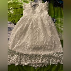 White 4T/5T beautiful little girl dress